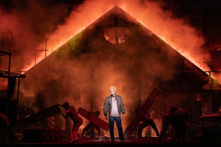 (via Outsiders tour)