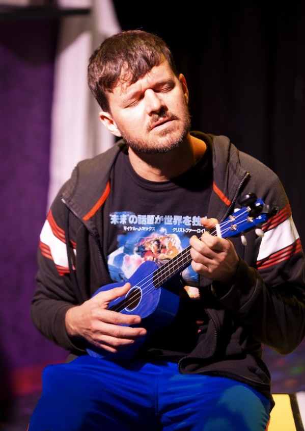 uploads/production_images/wanna_play_color_arc_steve_rogers_2024_04/wp_08_ukelele_adj.jpg