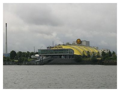 Lion King Theatre, seen from Hamburg riverfront (Wikipedia commons)