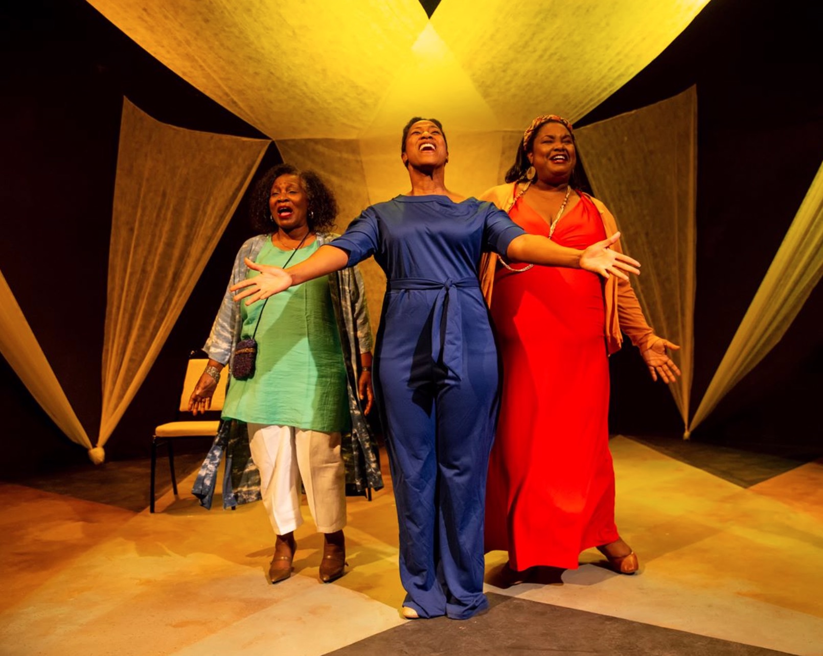  Melody Fullylove, Valoneecia Tolbert,Yvonne Oaks (photo by Steve Rogers)