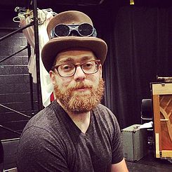 Toby Singer (www.doppelskope.com)