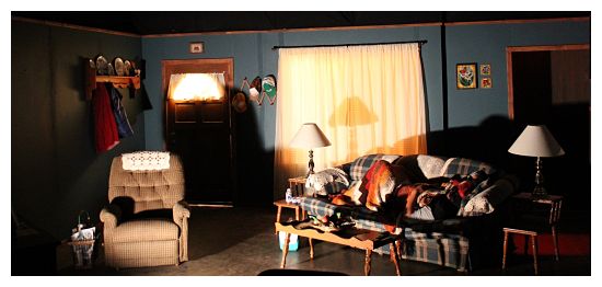 set design by Derek Kolluri (image: Theatre en Bloc)