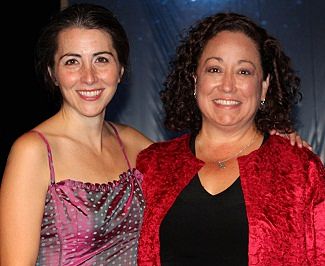 Suzanne Balling and the real Diane Hardy-Garcia (image: Theatre en Bloc)