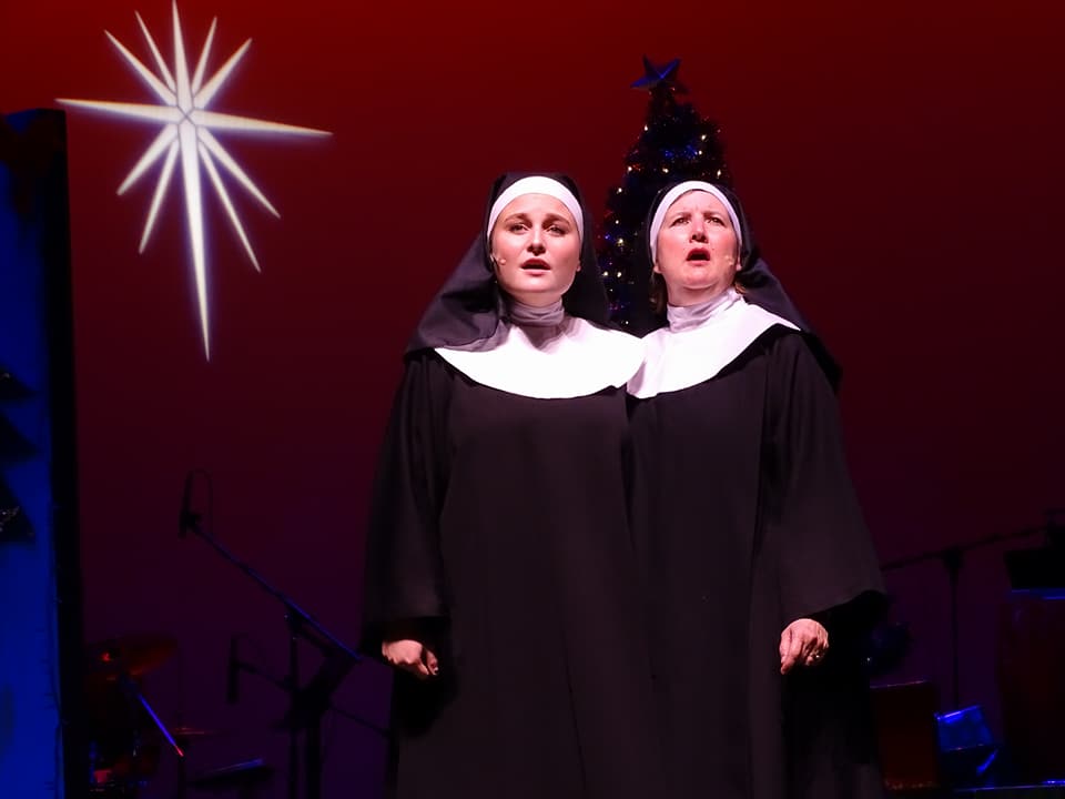 performance photos nuncrackers by dan gogin new nuncrackers the nunsense christmas musical