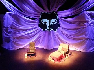 set design by Justin Cox (photo: Tutto Theatre)