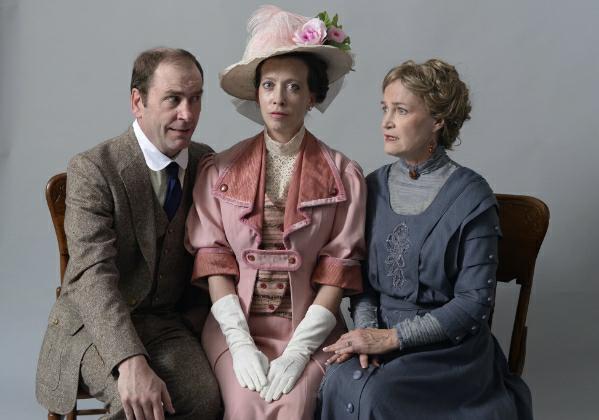 Tom Chamberlain, Amy Lewis, Bobbie Oliver (photo: Brett Brookshire)